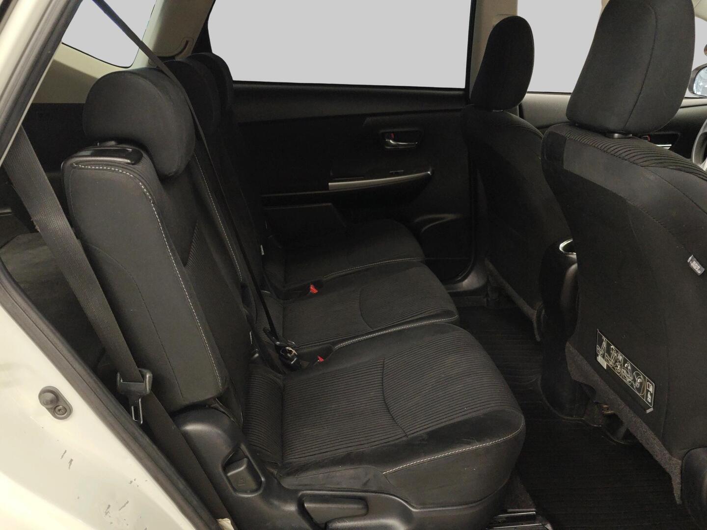 TOYOTA Prius+ 2019
