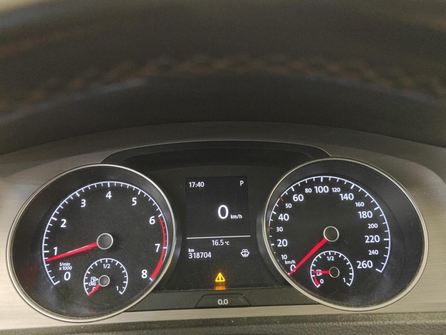 VOLKSWAGEN Golf 2014