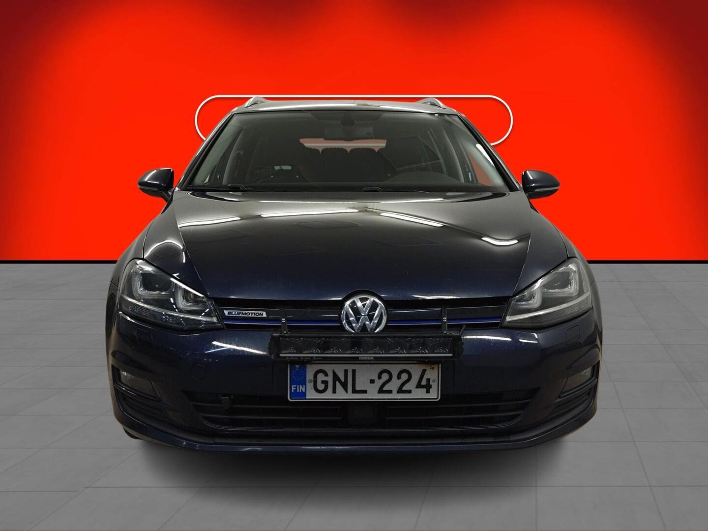 VOLKSWAGEN Golf 2014