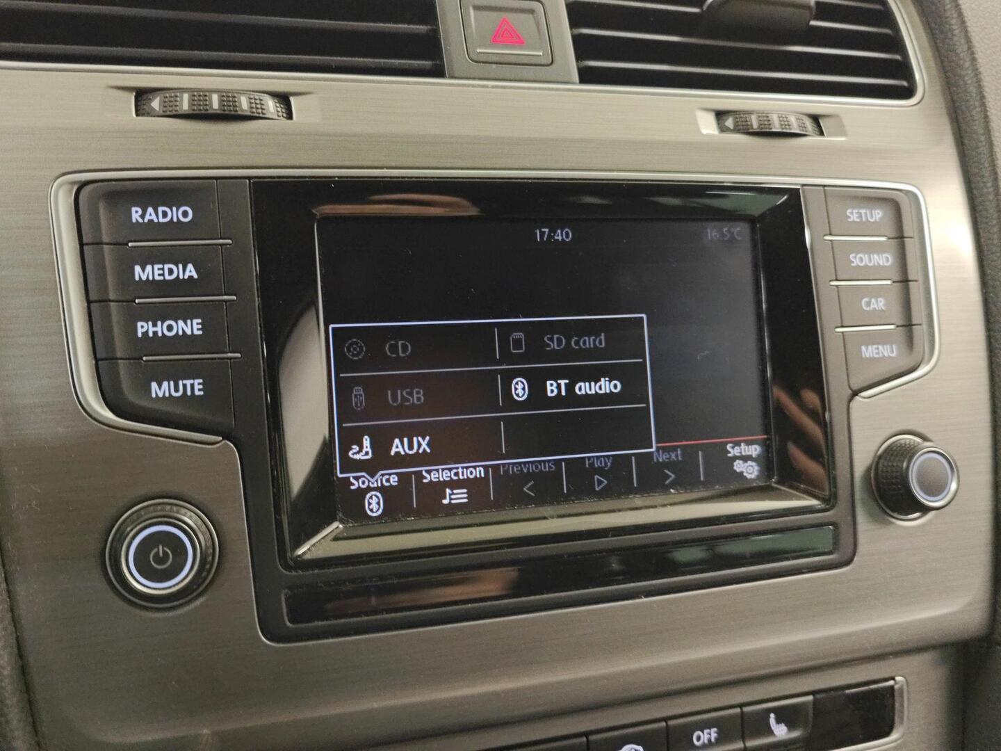 VOLKSWAGEN Golf 2014