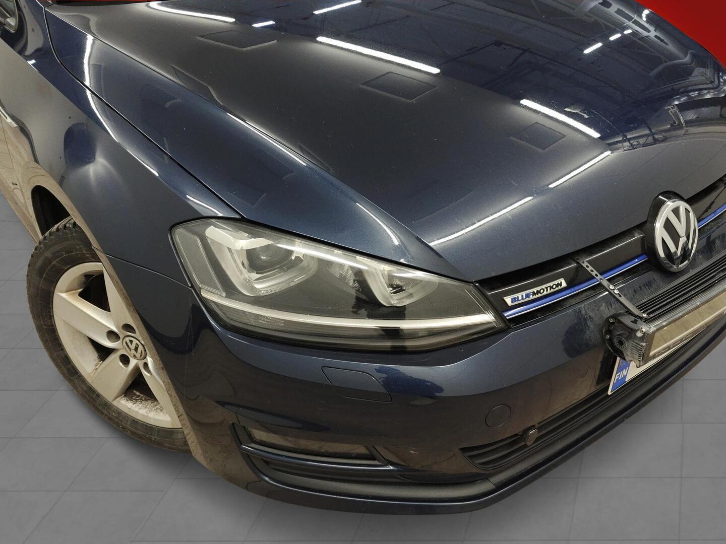 VOLKSWAGEN Golf 2014