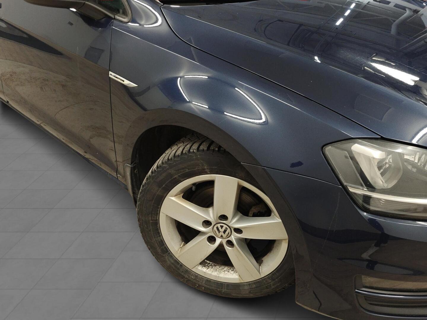 VOLKSWAGEN Golf 2014