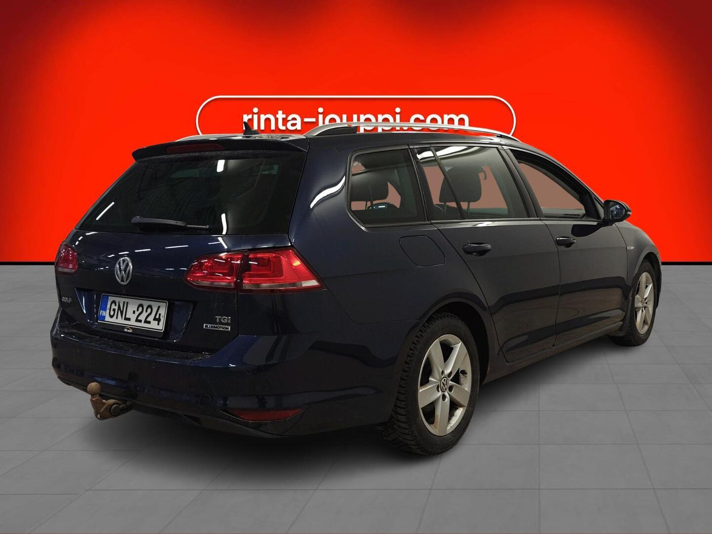 VOLKSWAGEN Golf 2014