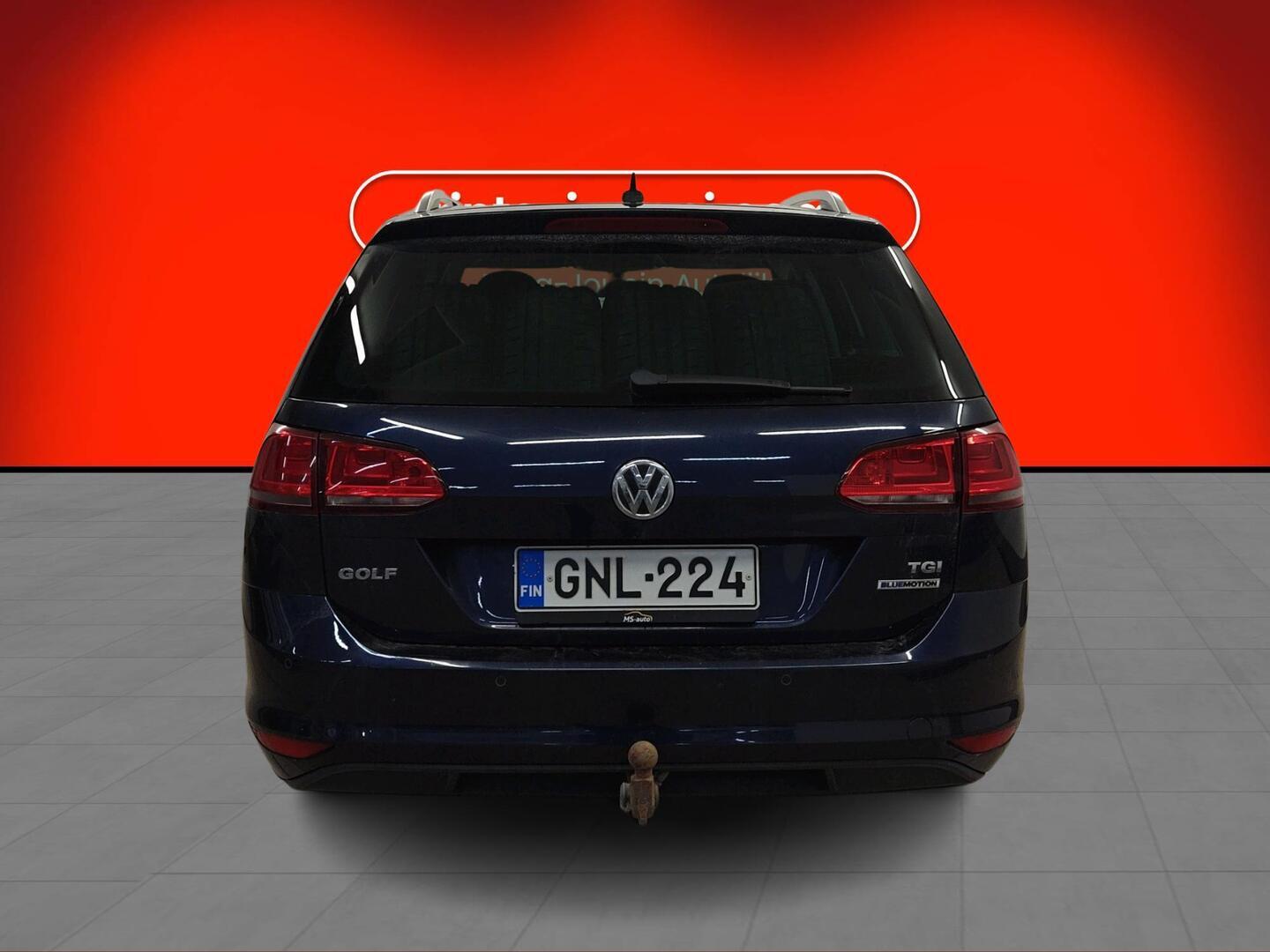 VOLKSWAGEN Golf 2014