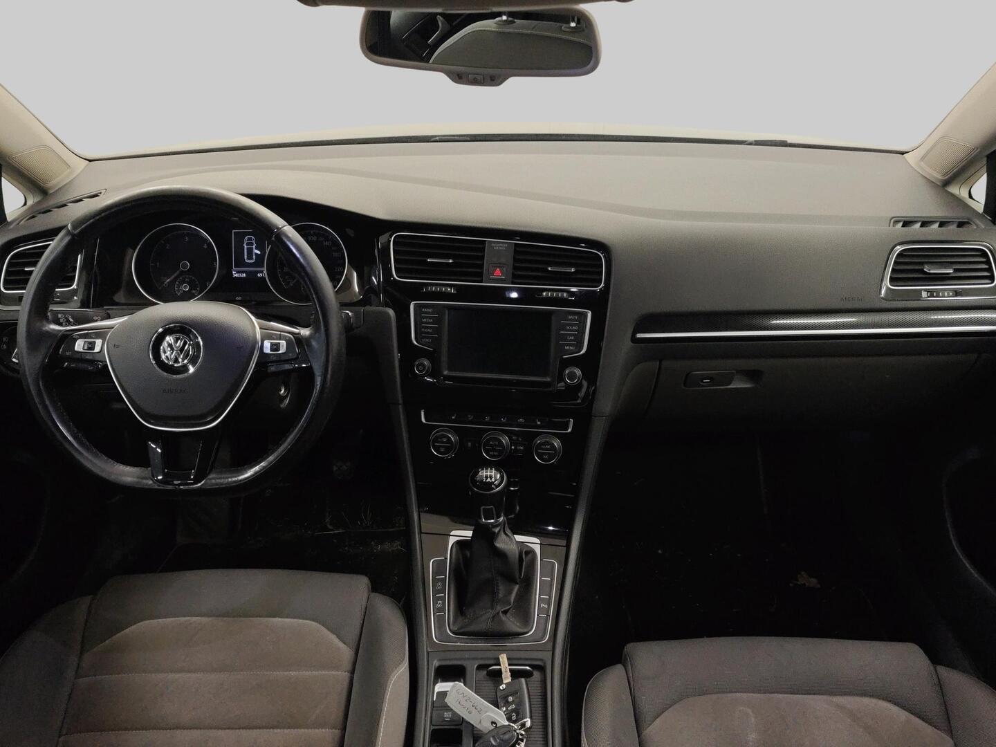 VOLKSWAGEN Golf 2015
