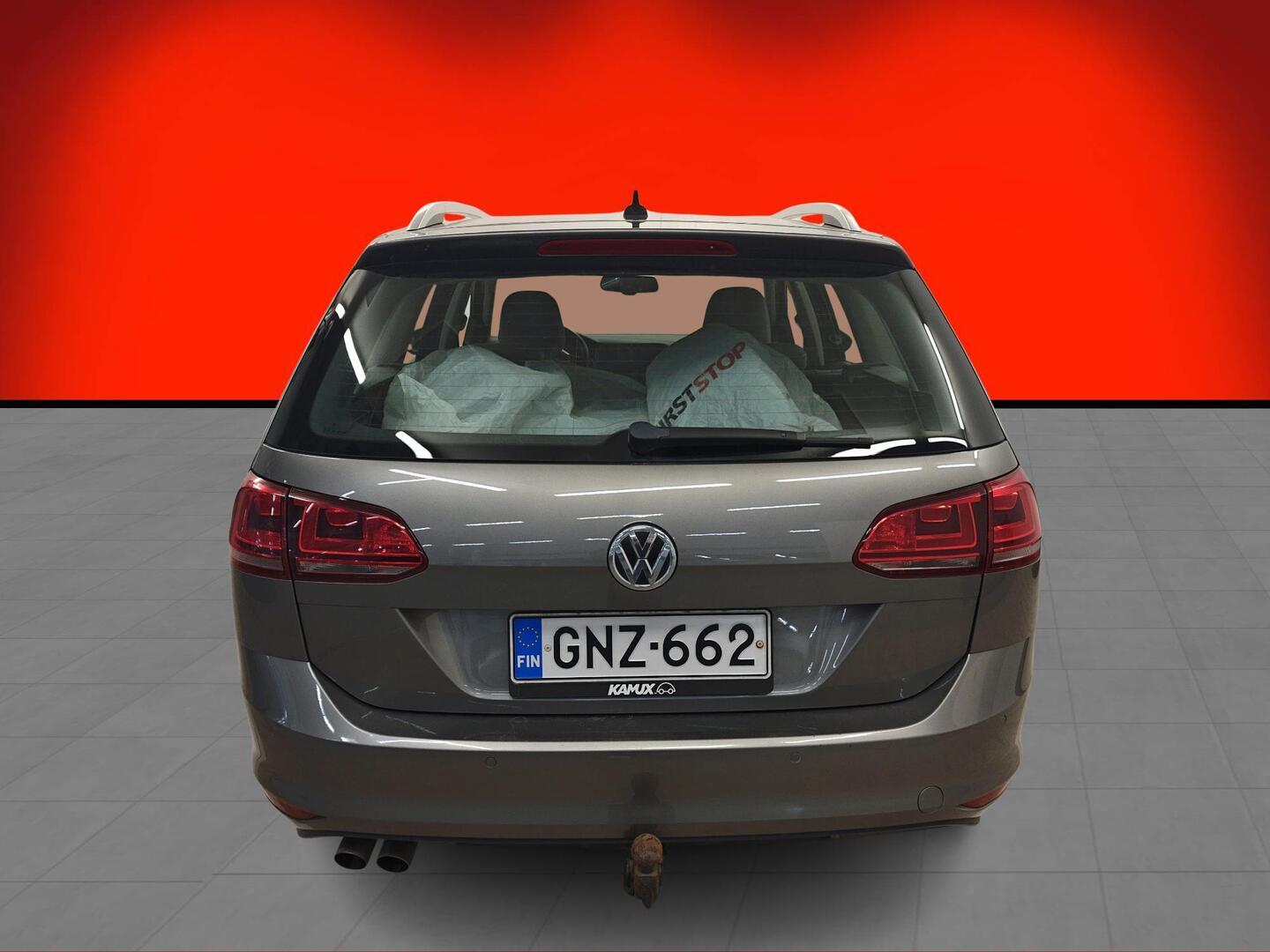 VOLKSWAGEN Golf 2015