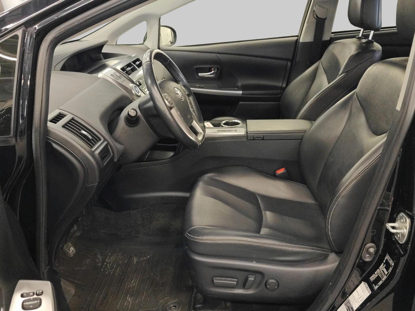 TOYOTA PRIUS+ 2019