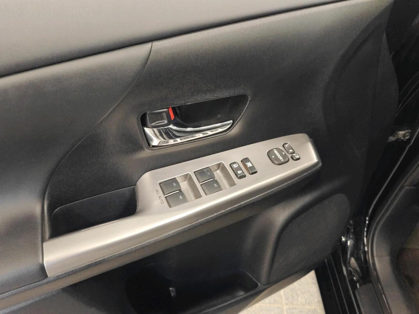 TOYOTA PRIUS+ 2019