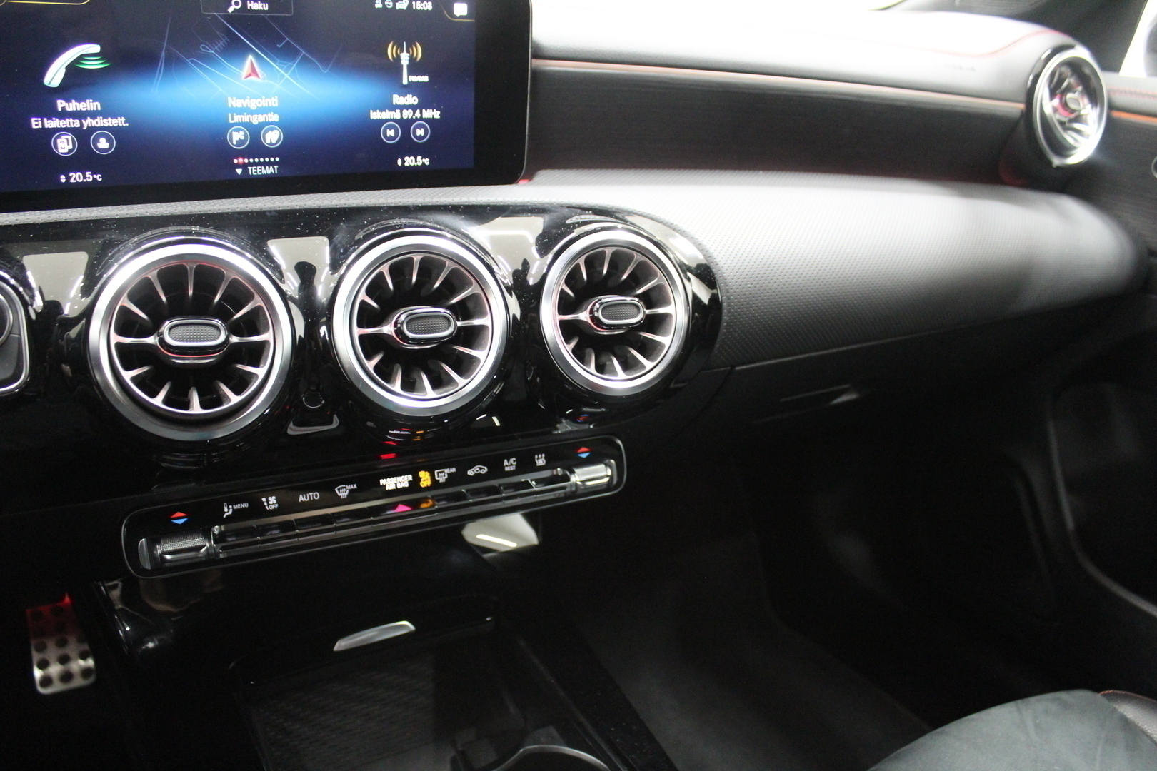 MERCEDES-BENZ CLA 2021