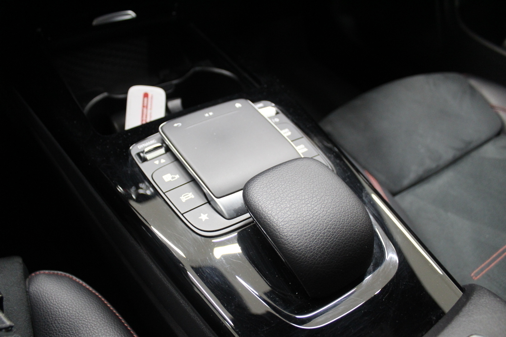 MERCEDES-BENZ CLA 2021