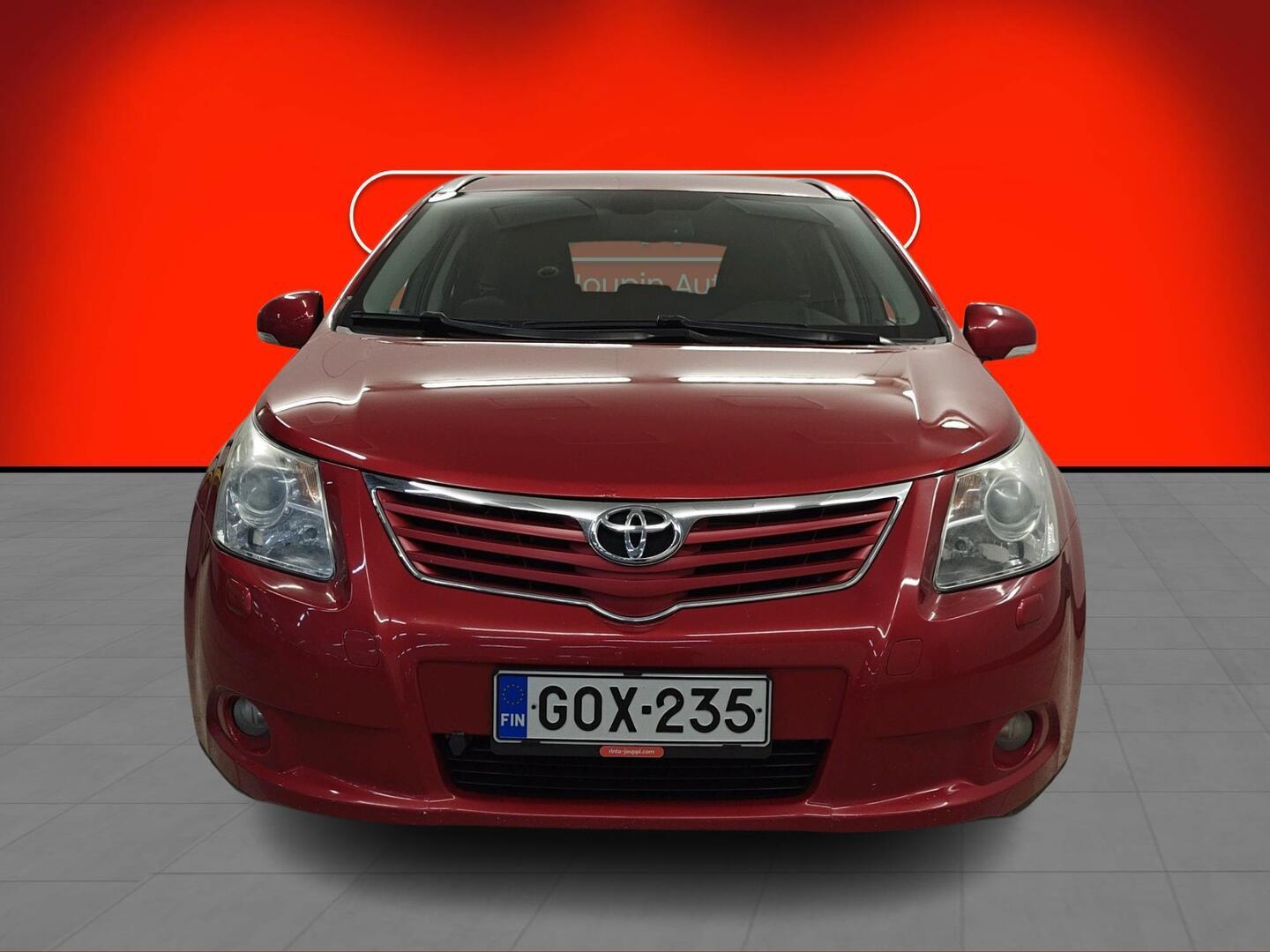 TOYOTA Avensis 2011