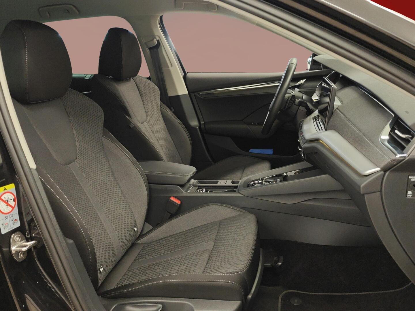 SKODA OCTAVIA 2024