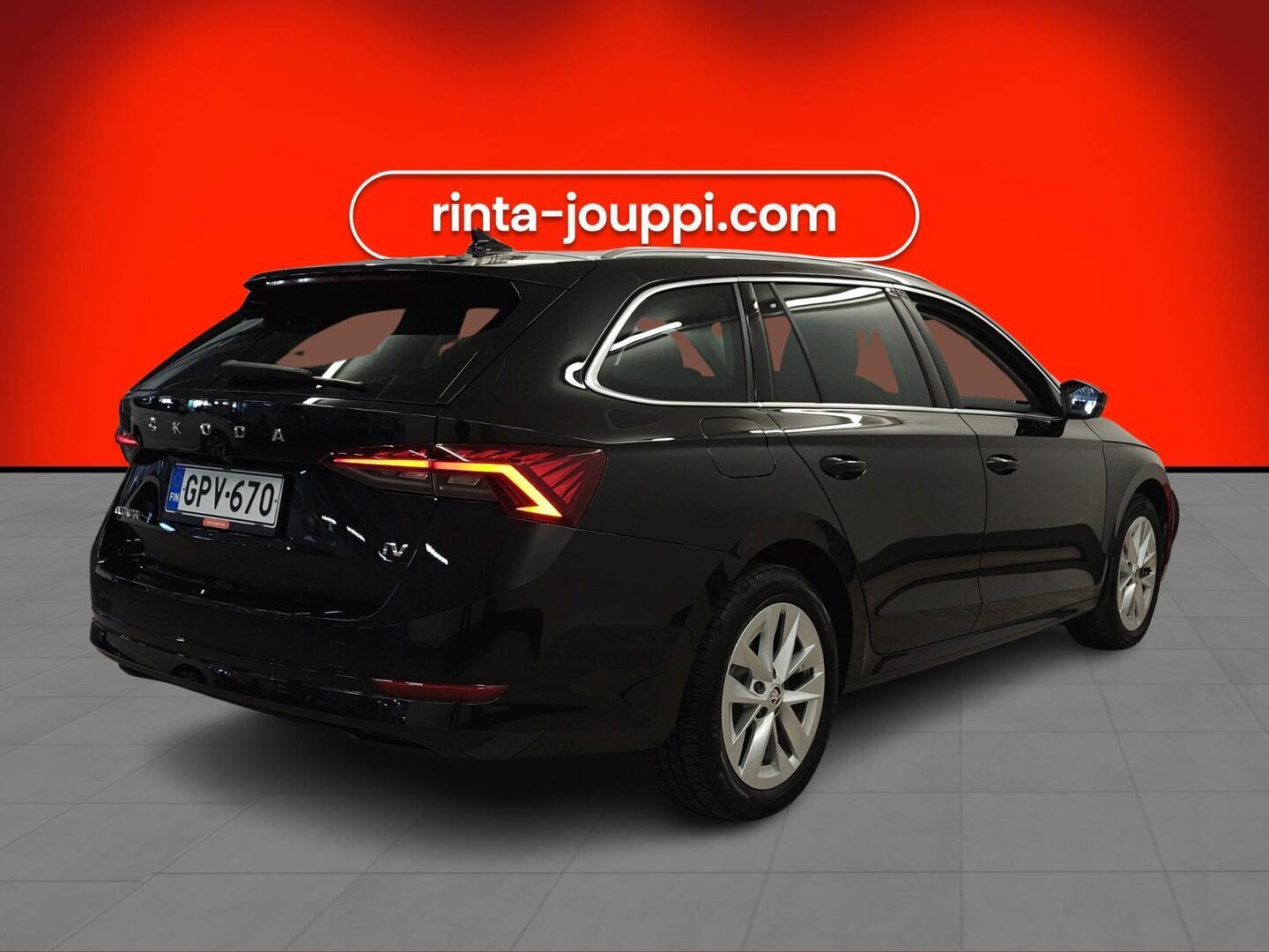 SKODA OCTAVIA 2024