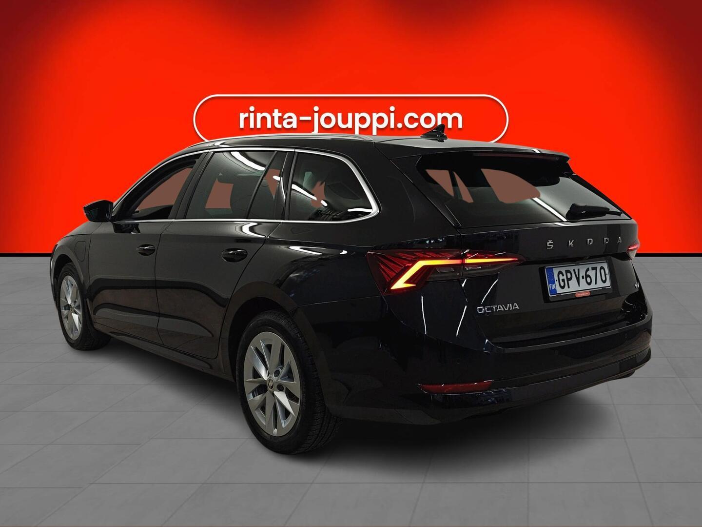 SKODA OCTAVIA 2024