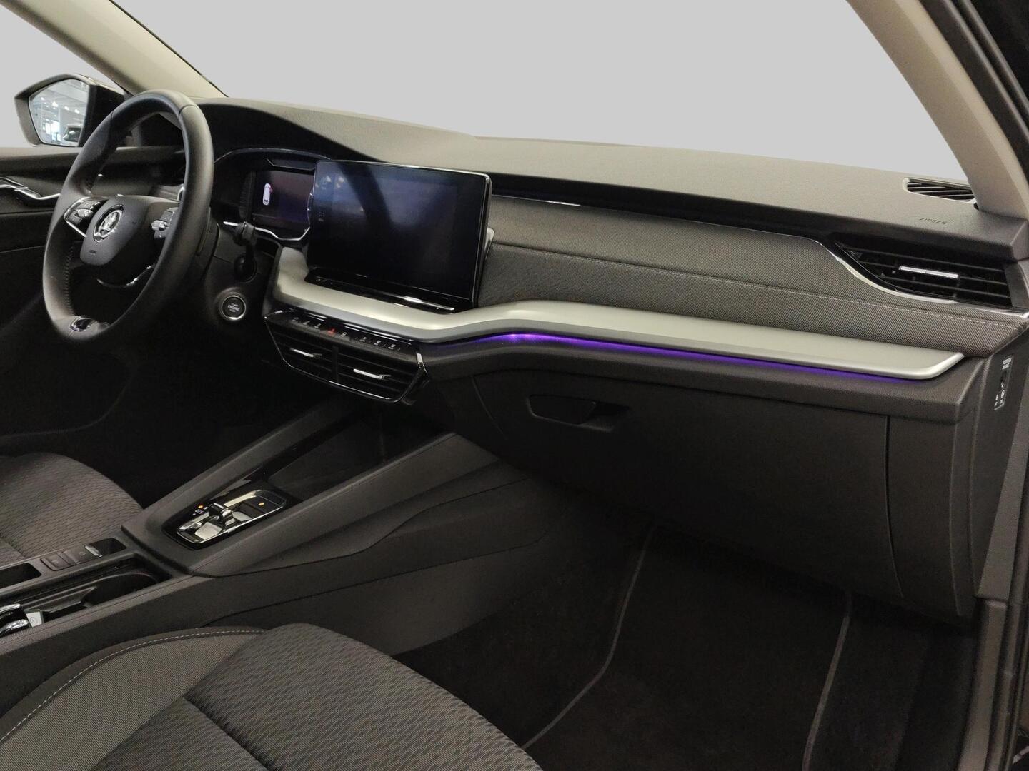 SKODA OCTAVIA 2024