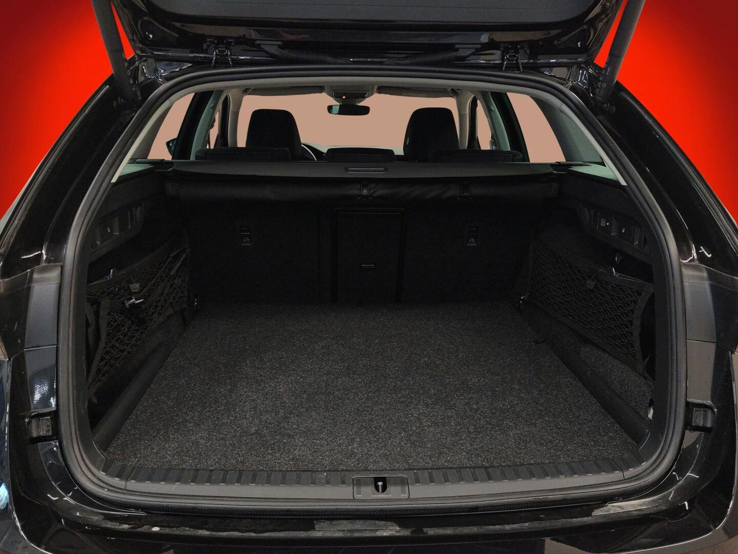SKODA OCTAVIA 2024