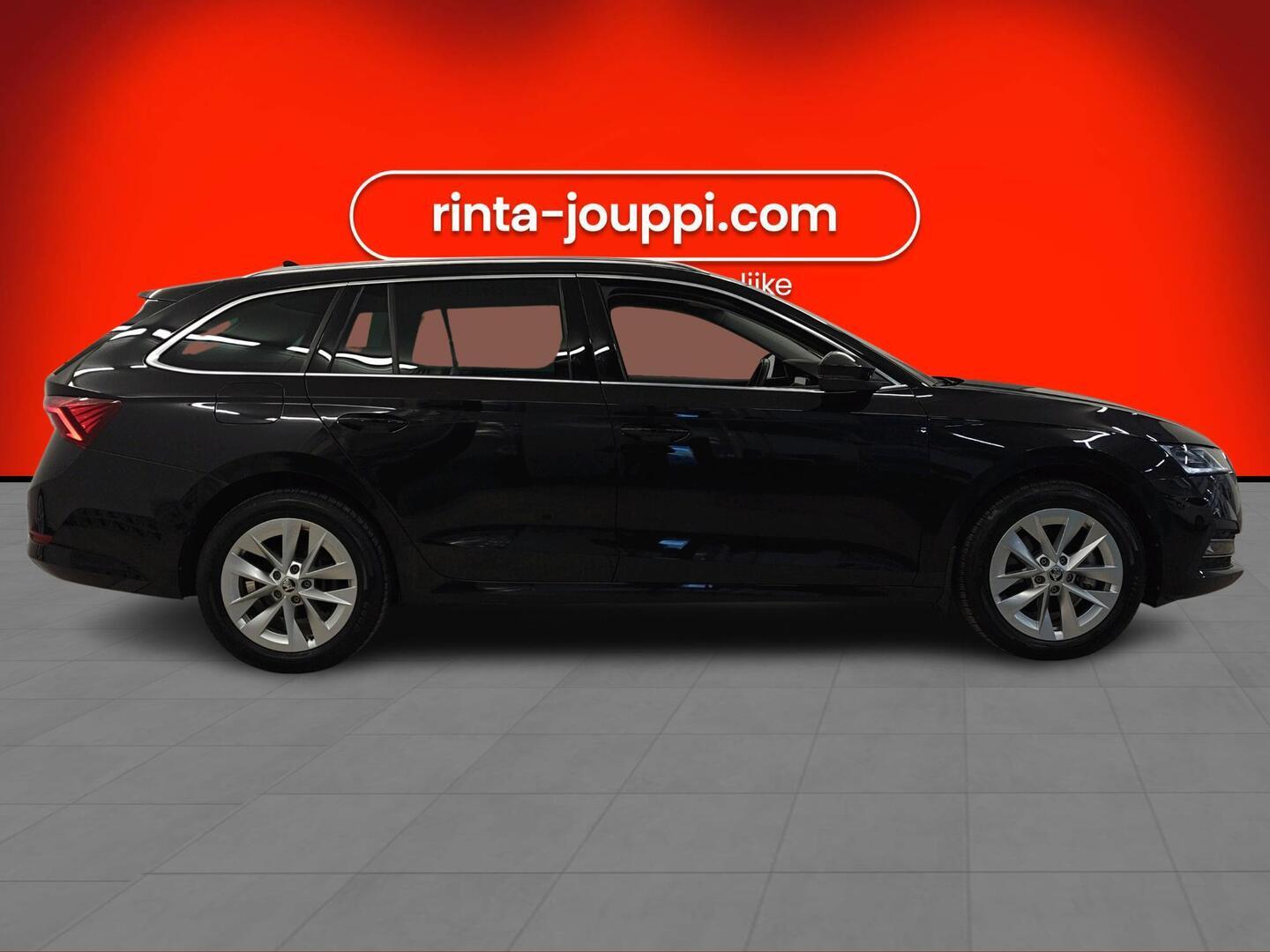 SKODA OCTAVIA 2024