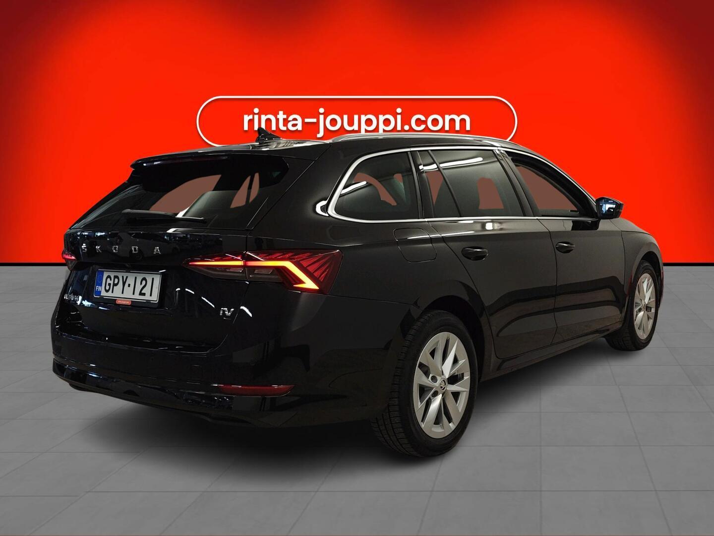 SKODA OCTAVIA 2024