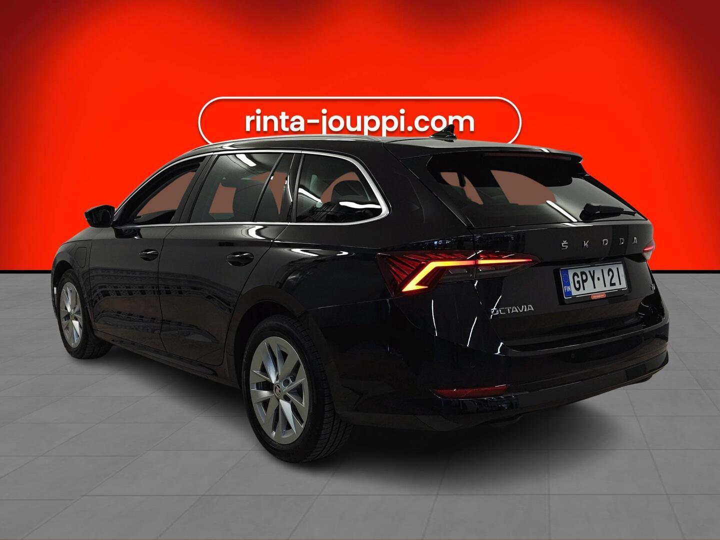 SKODA OCTAVIA 2024