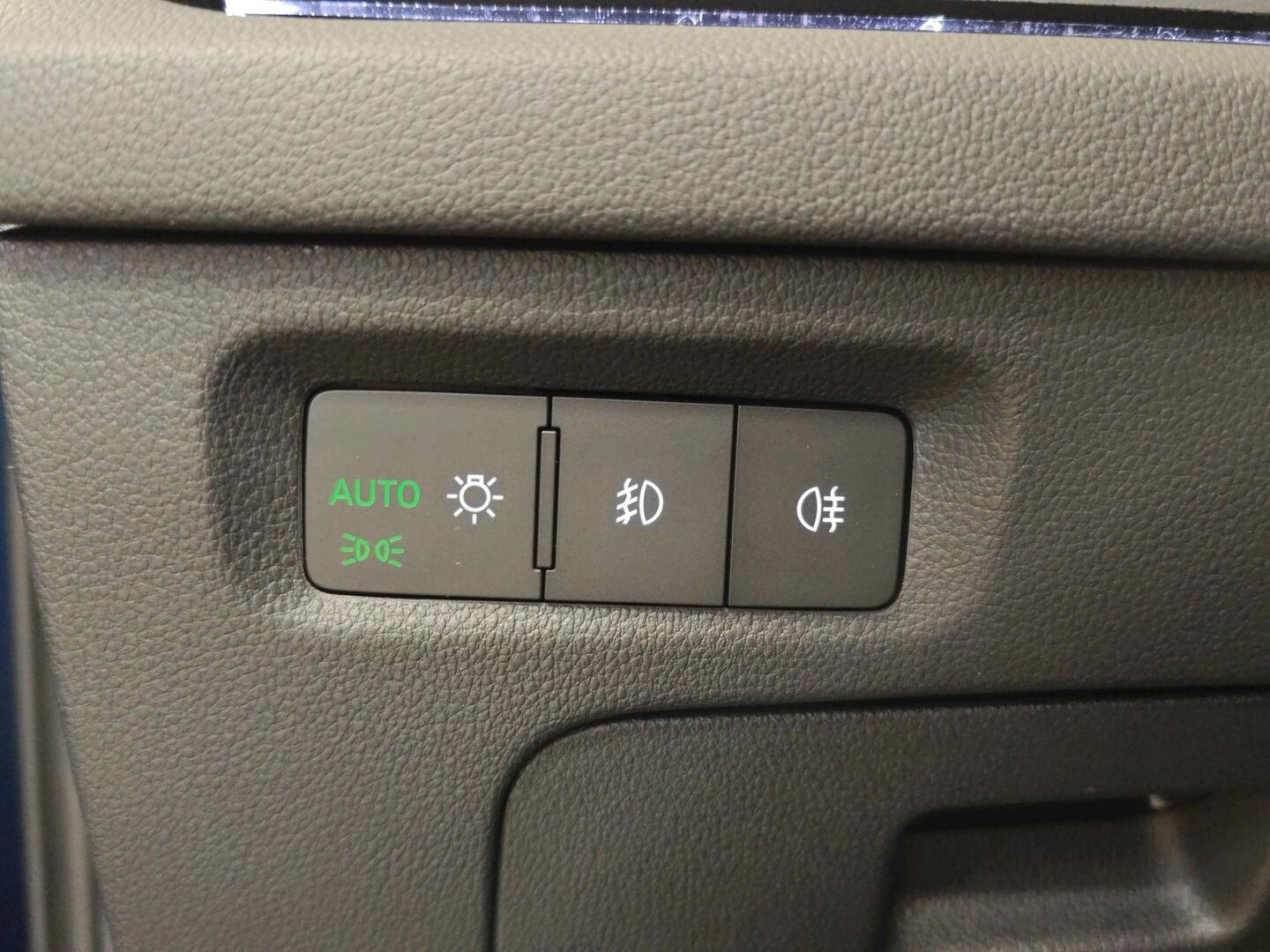 SKODA OCTAVIA 2024