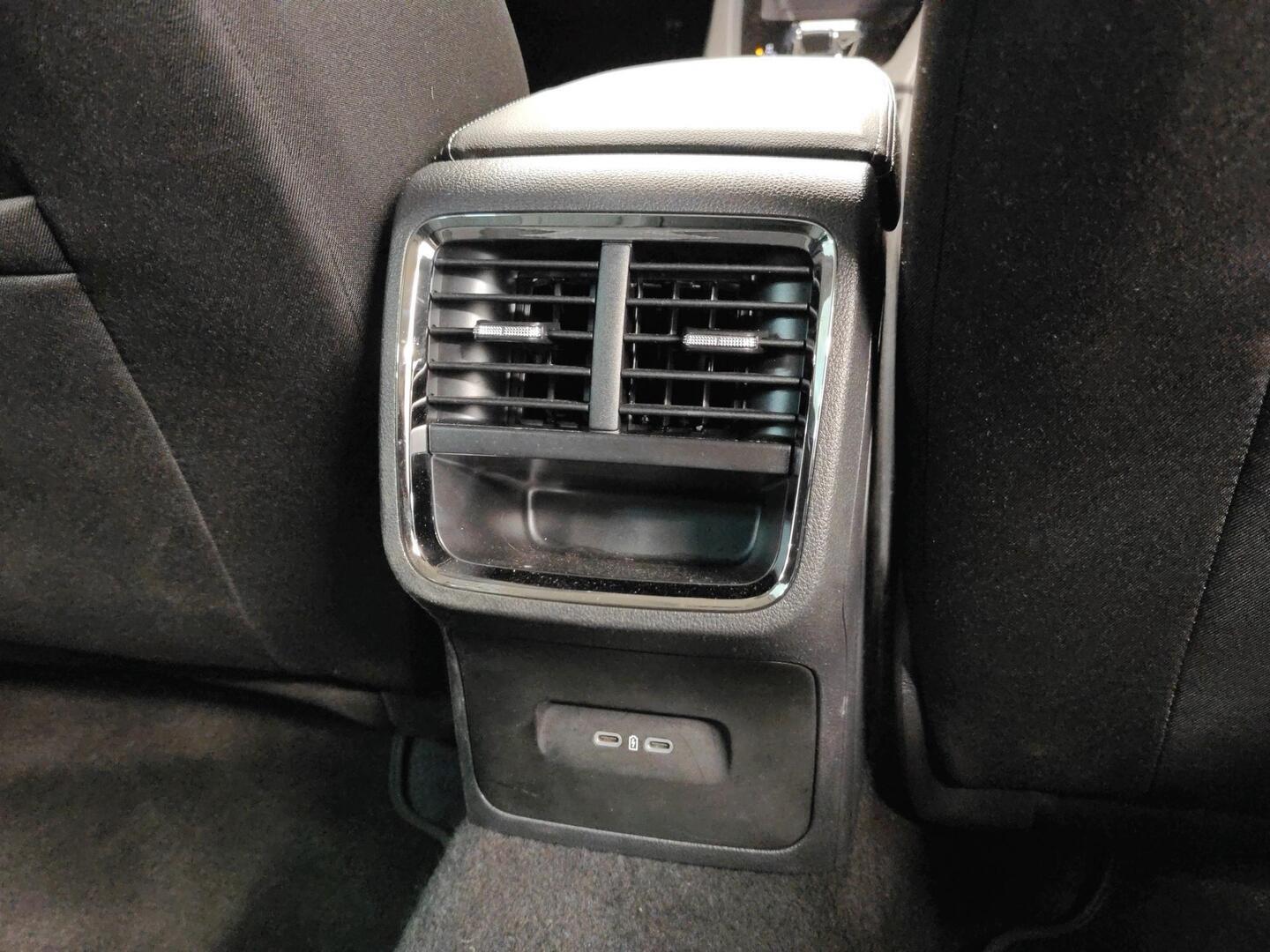 SKODA OCTAVIA 2024