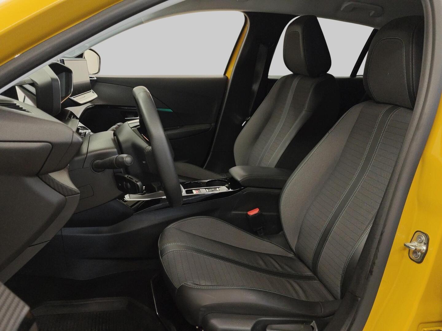PEUGEOT 208 2022