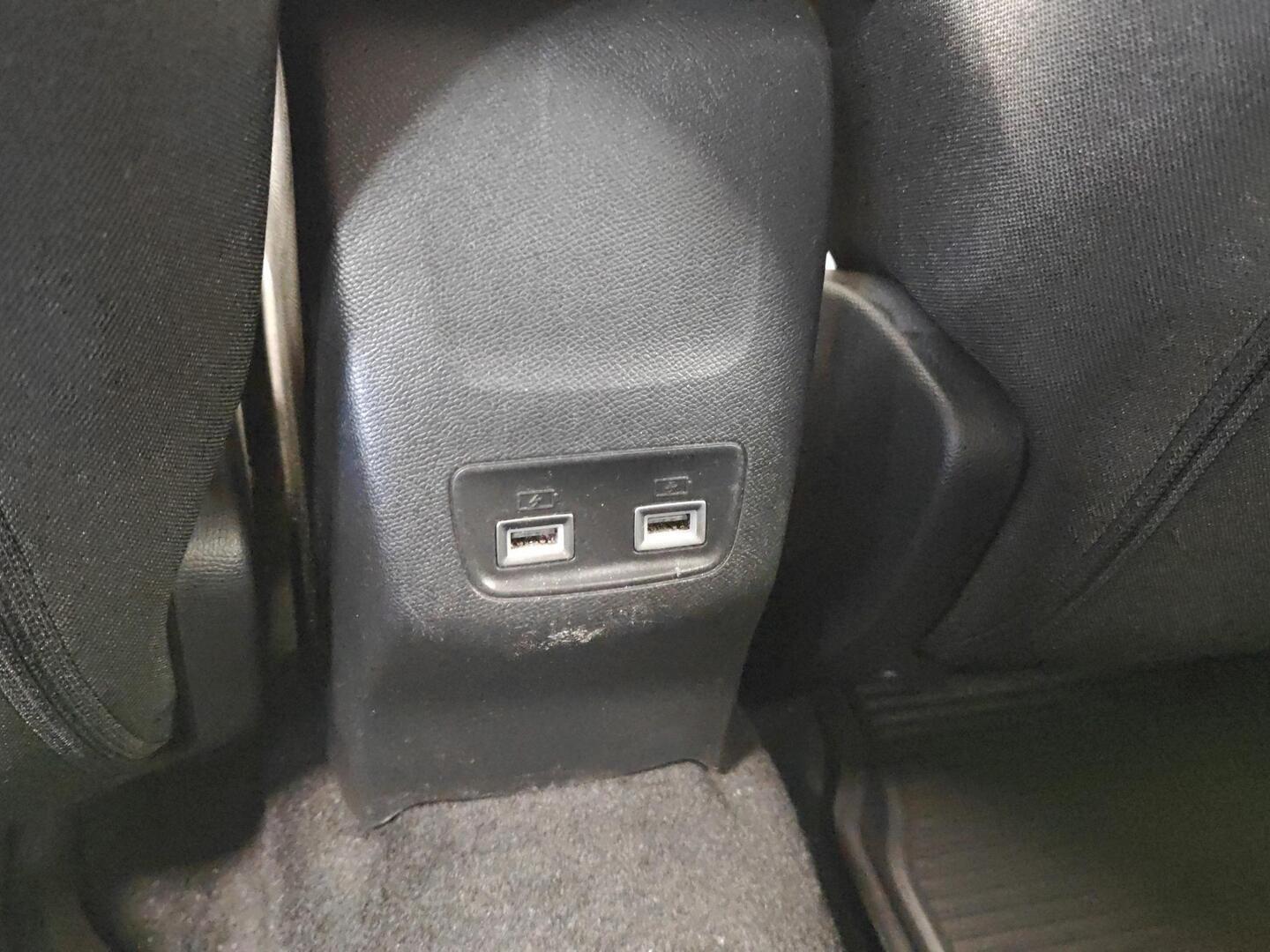 PEUGEOT 208 2022