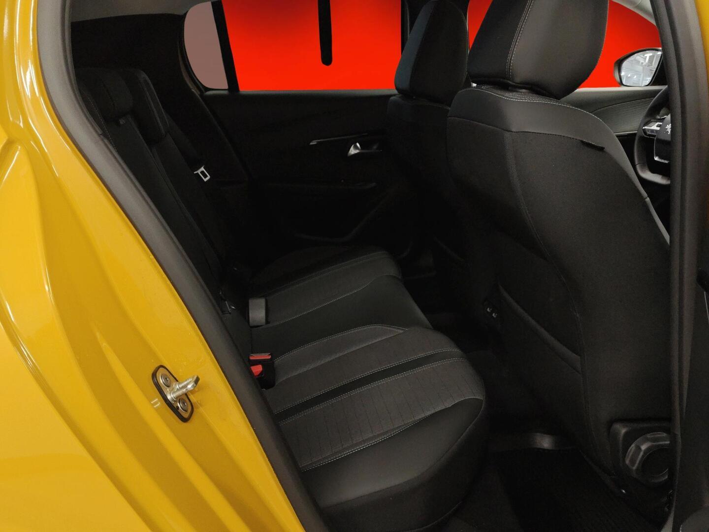 PEUGEOT 208 2022