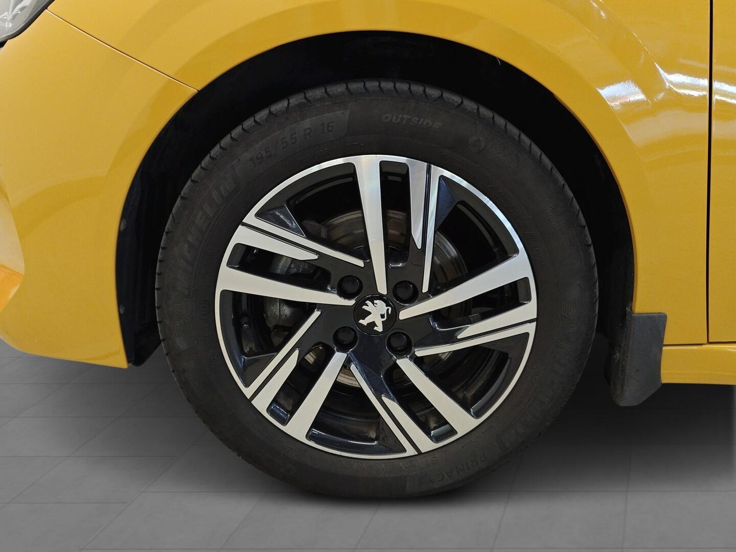 PEUGEOT 208 2022