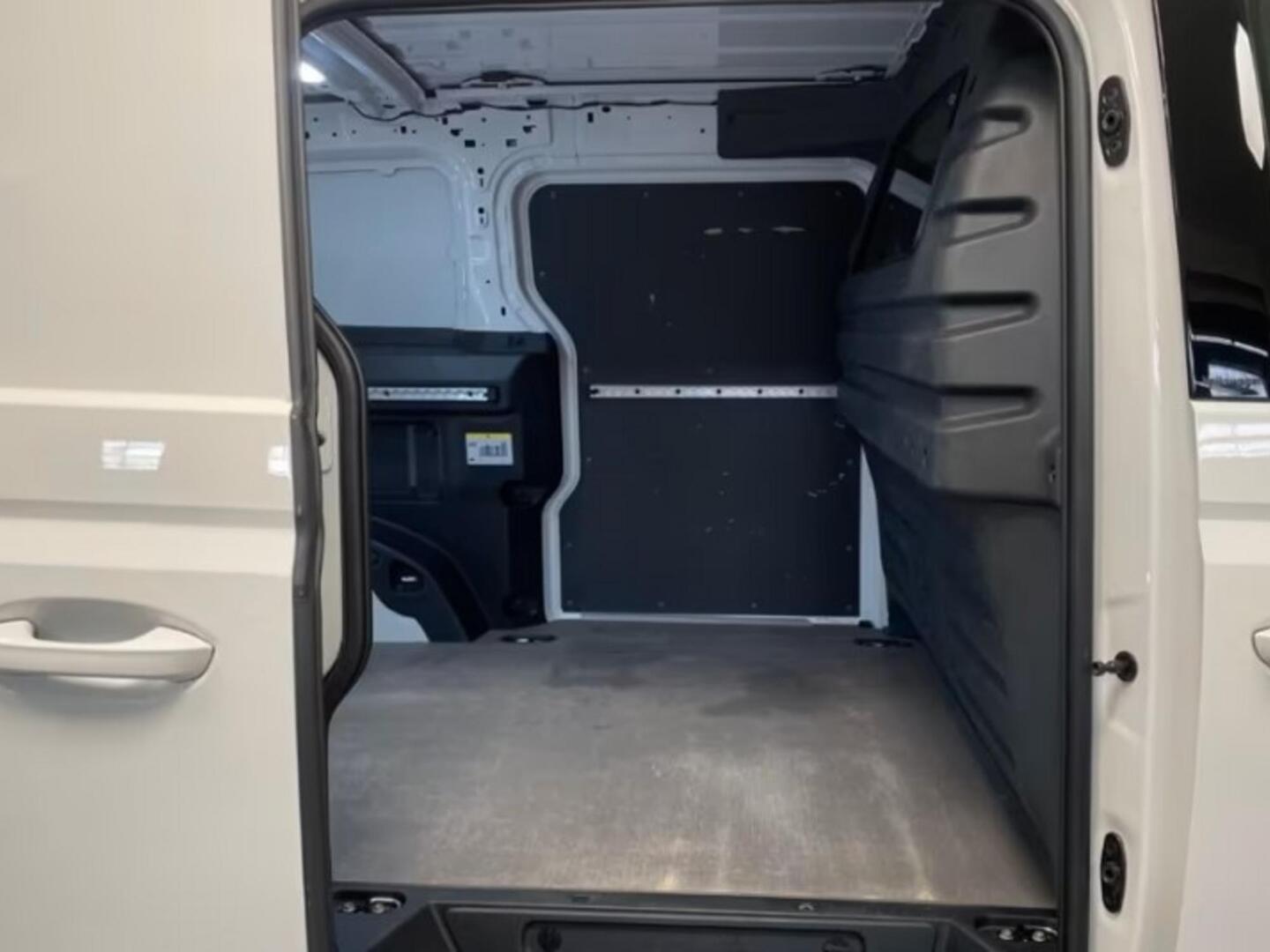 VOLKSWAGEN ID. BUZZ CARGO 2023