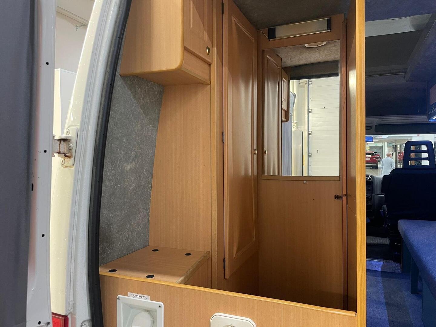 CASA CAR Casa A 2000