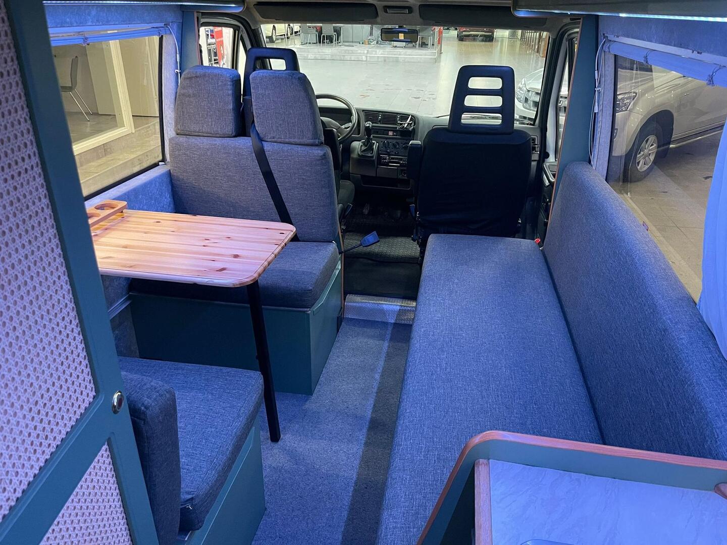 CASA CAR Casa A 2000