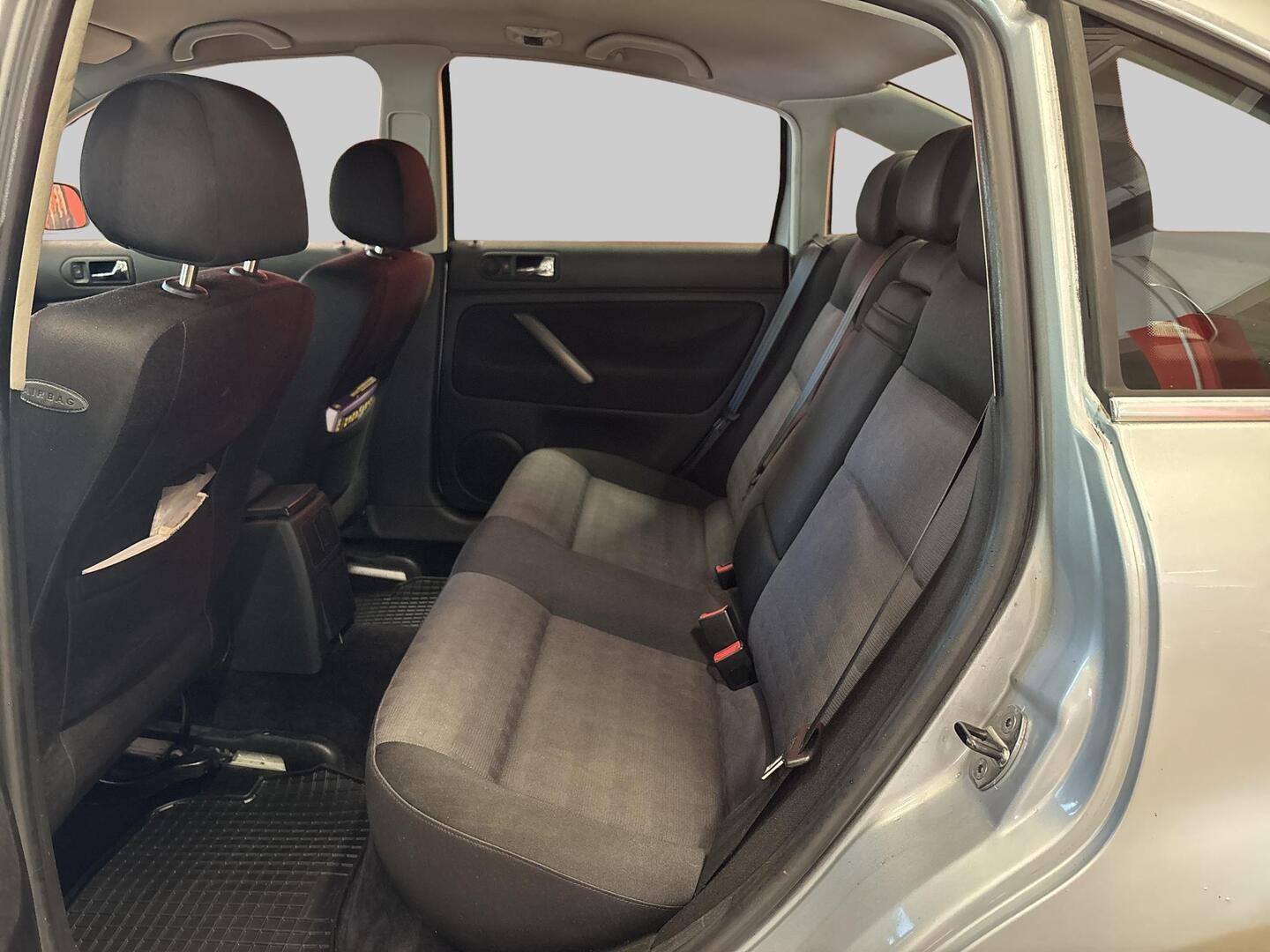 VOLKSWAGEN Passat 2003