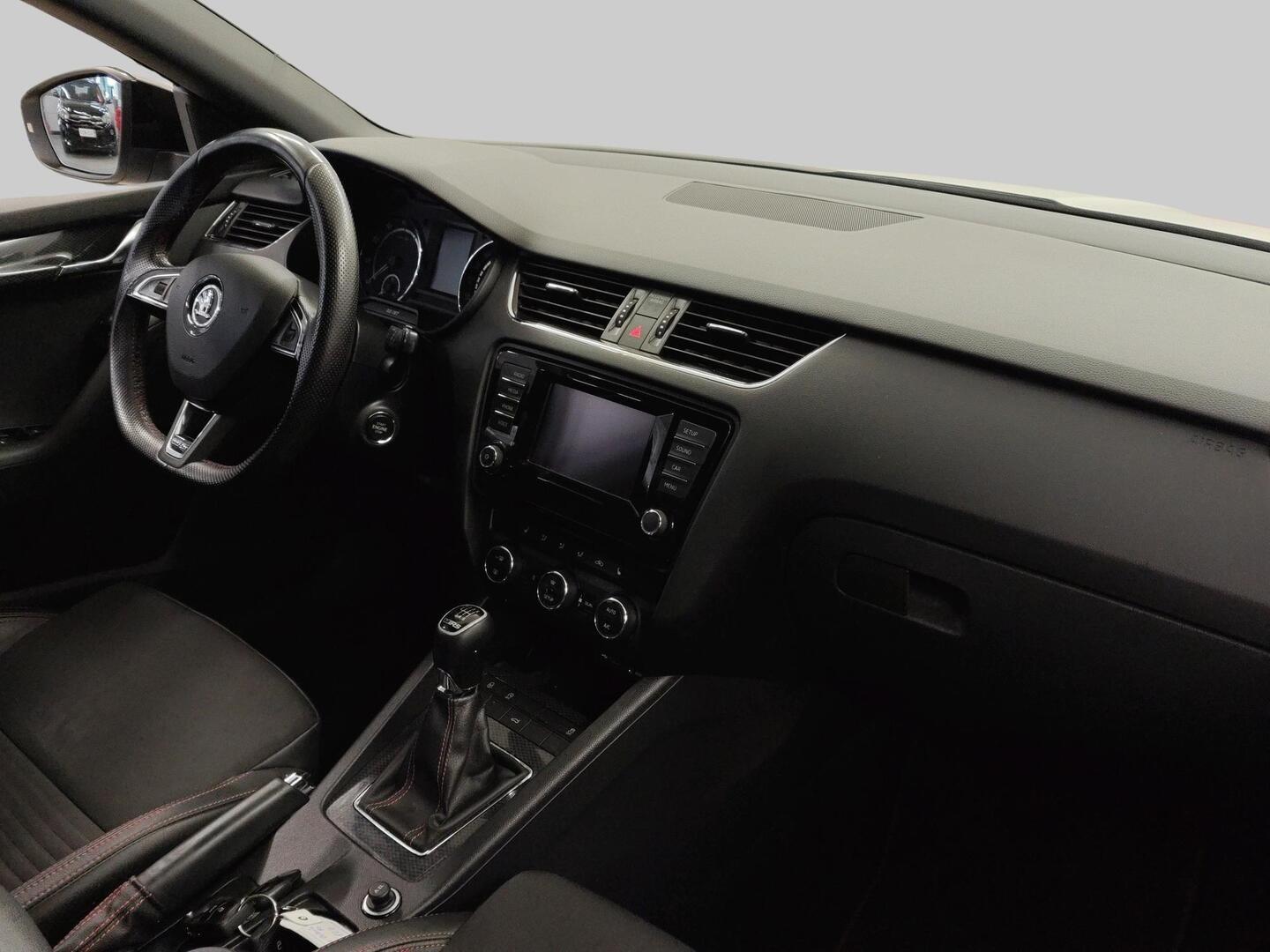 SKODA Octavia 2015