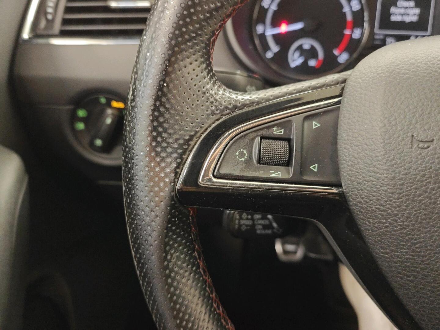 SKODA Octavia 2015