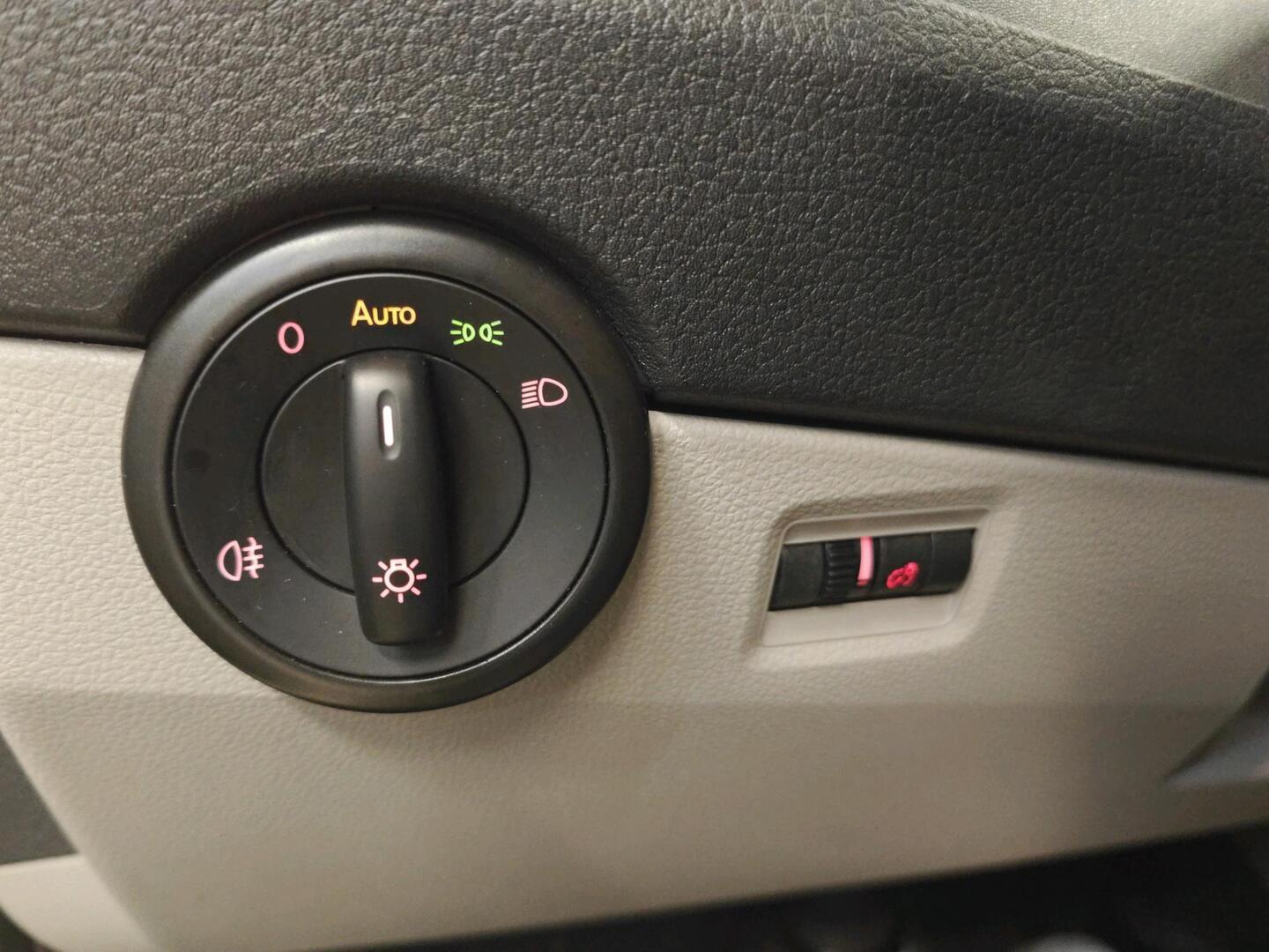 VOLKSWAGEN Transporter 2017