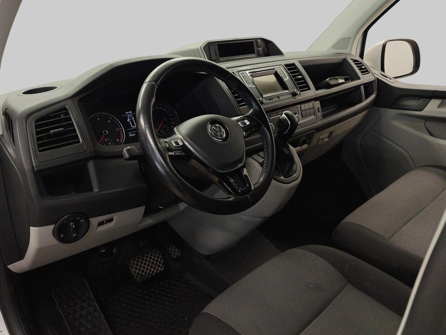 VOLKSWAGEN Transporter 2017