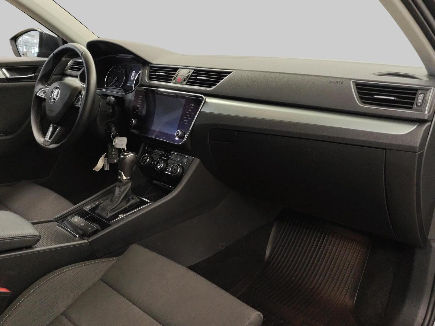 SKODA SUPERB 2018