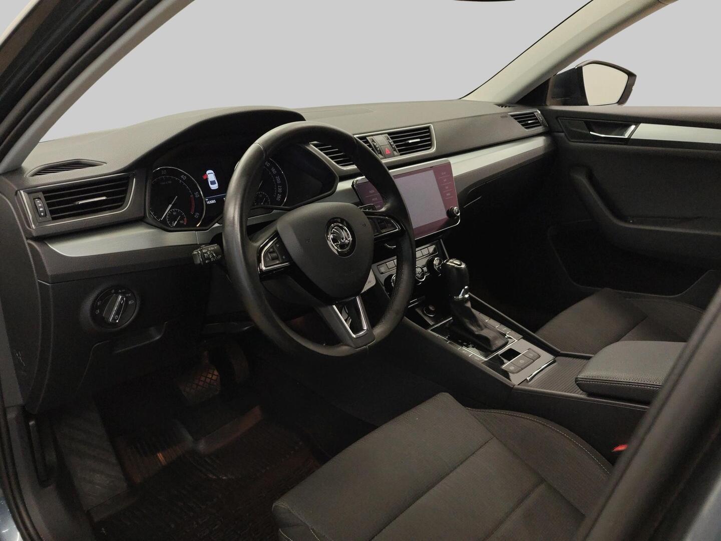 SKODA SUPERB 2018