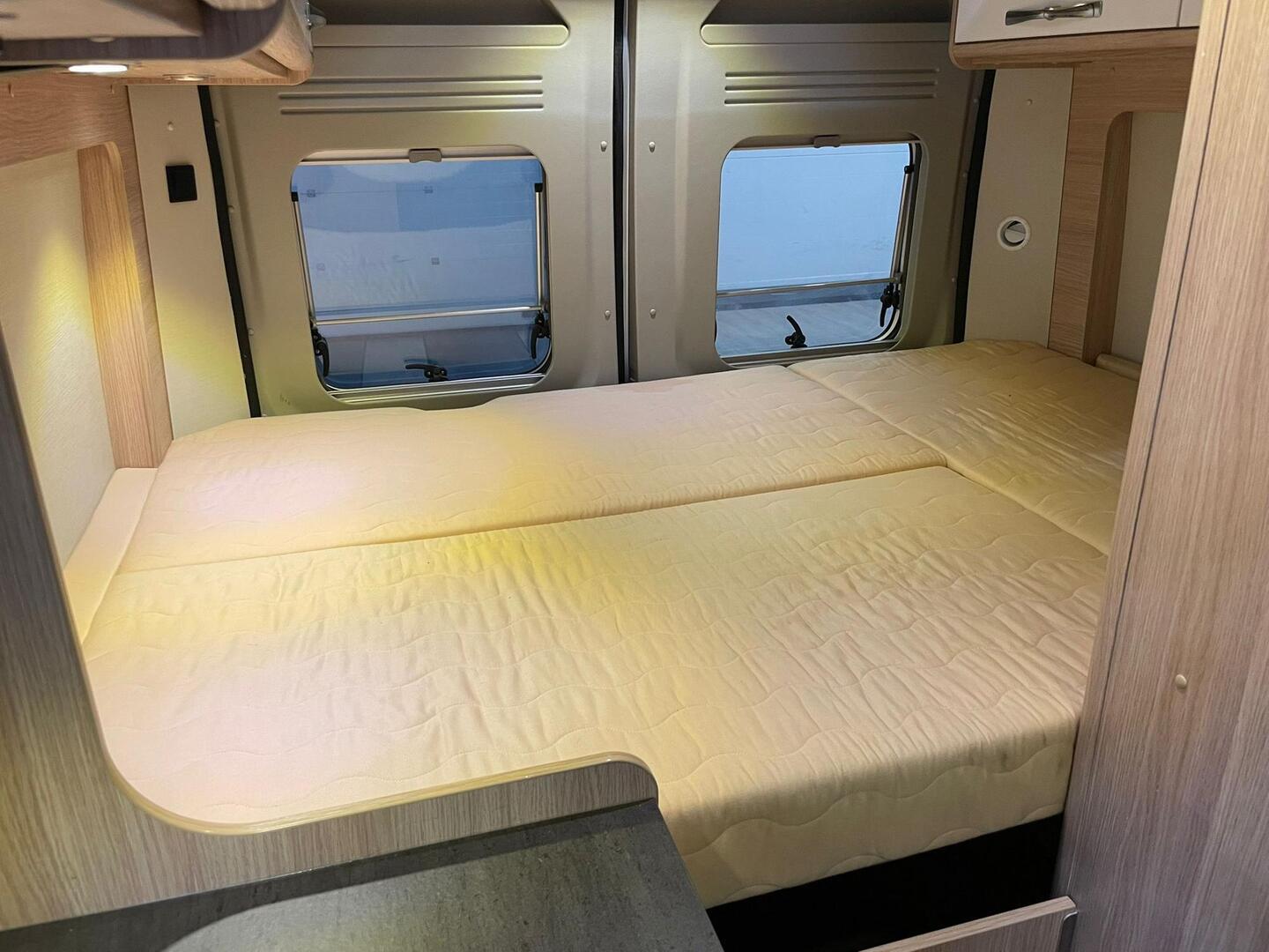 ROADCAR VAN R 540 2018