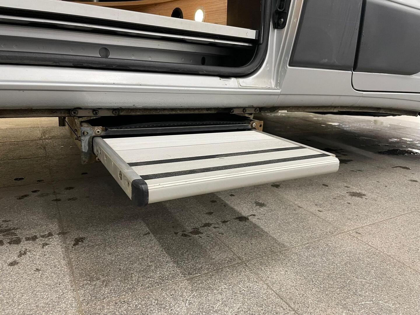 ROADCAR VAN R 540 2018