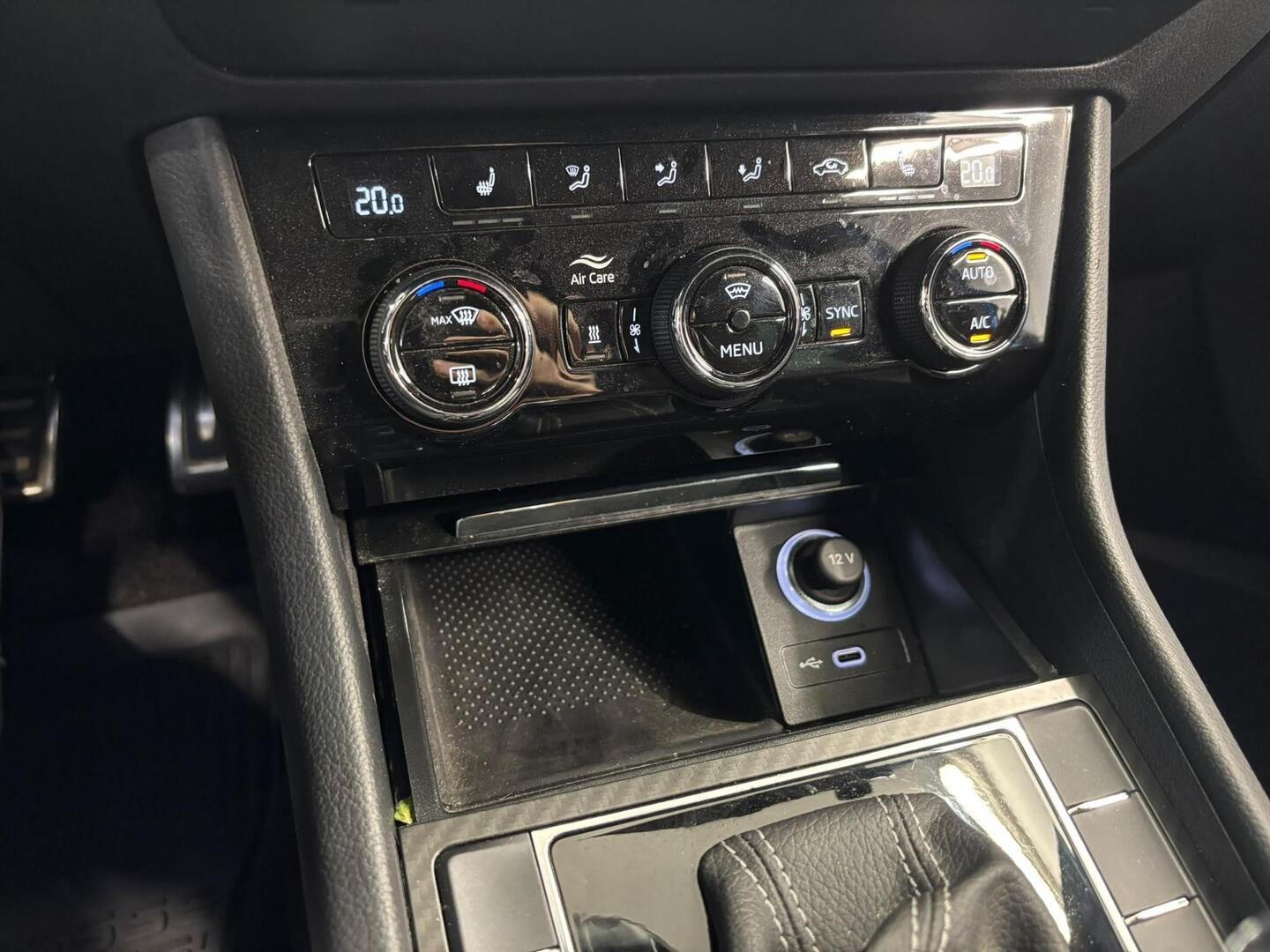 SKODA Superb 2022