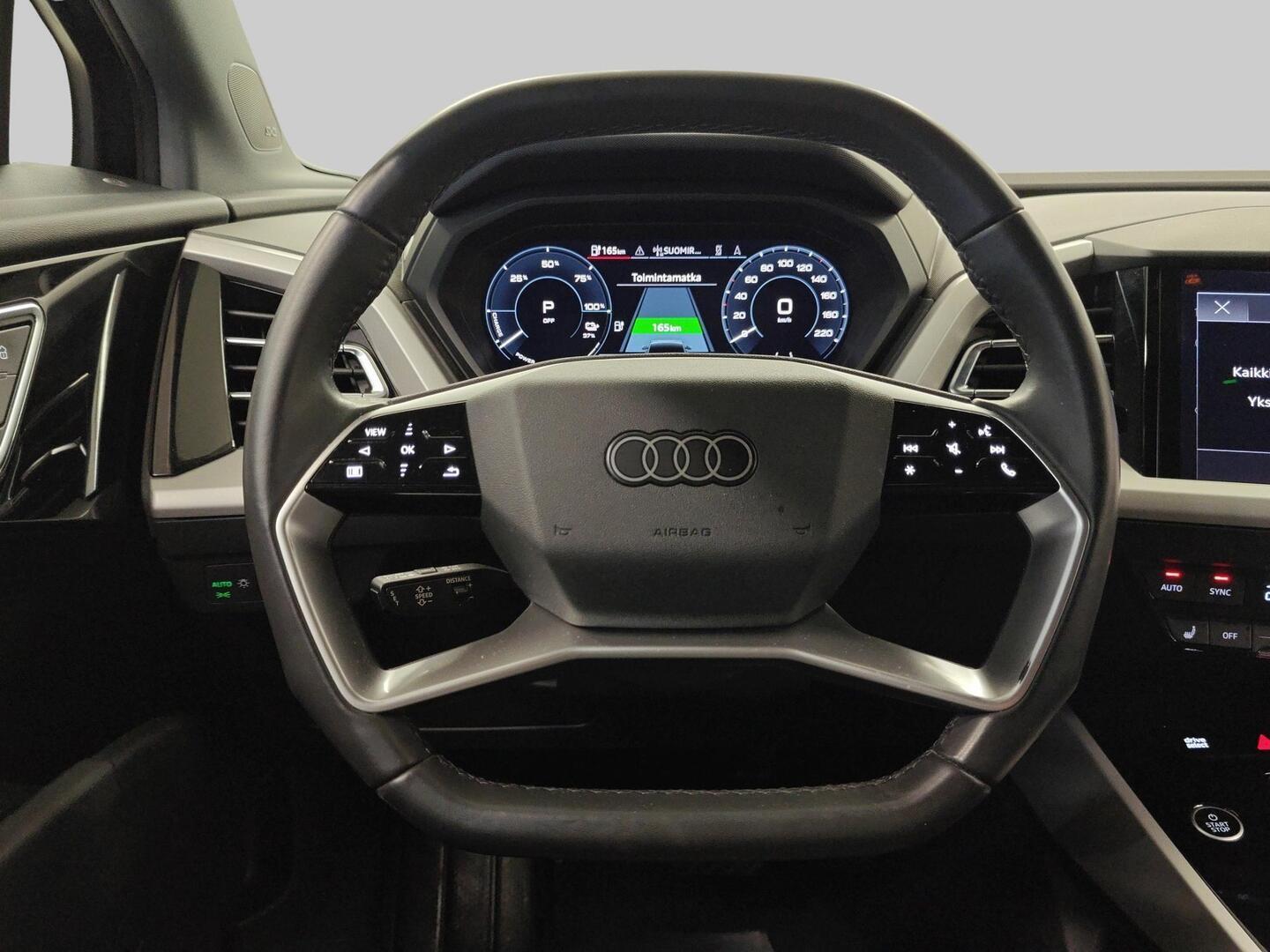 AUDI Q4 e-tron 2024