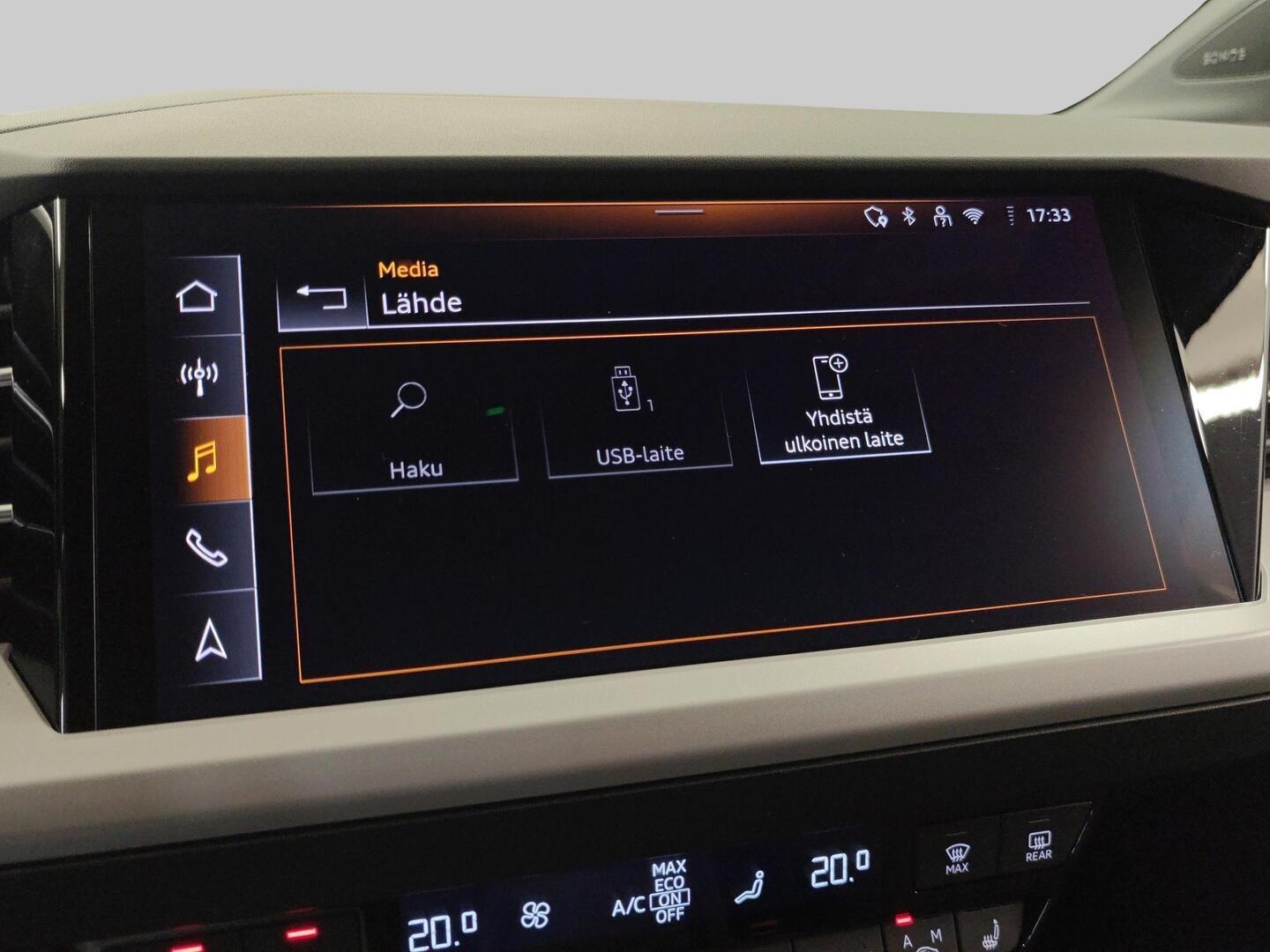 AUDI Q4 e-tron 2024