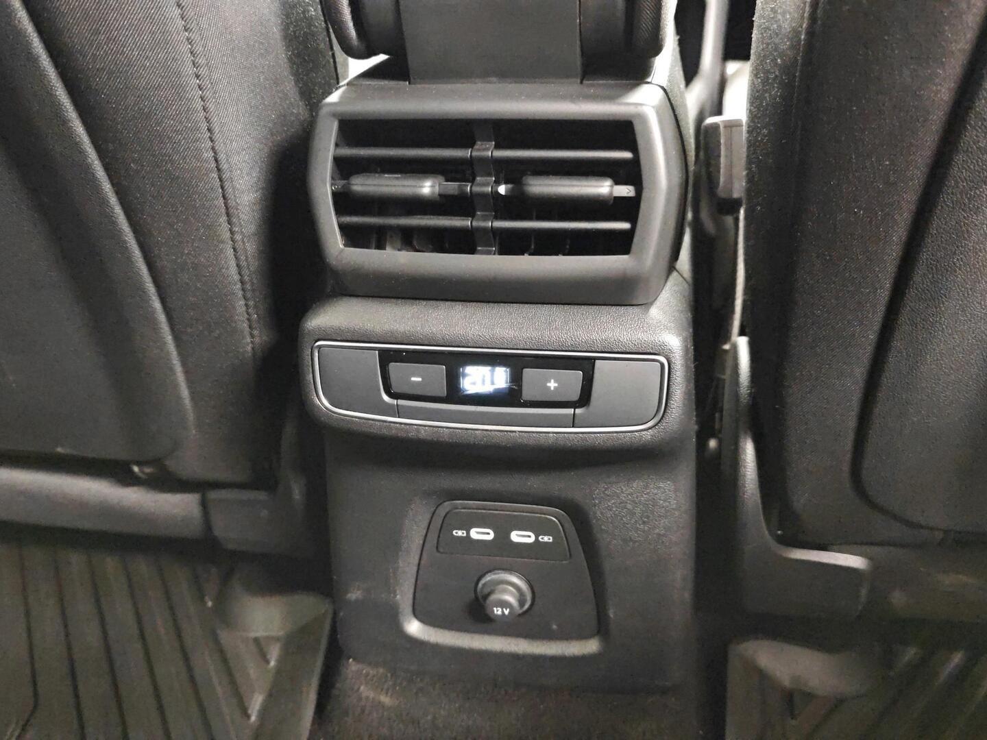 AUDI Q4 e-tron 2024