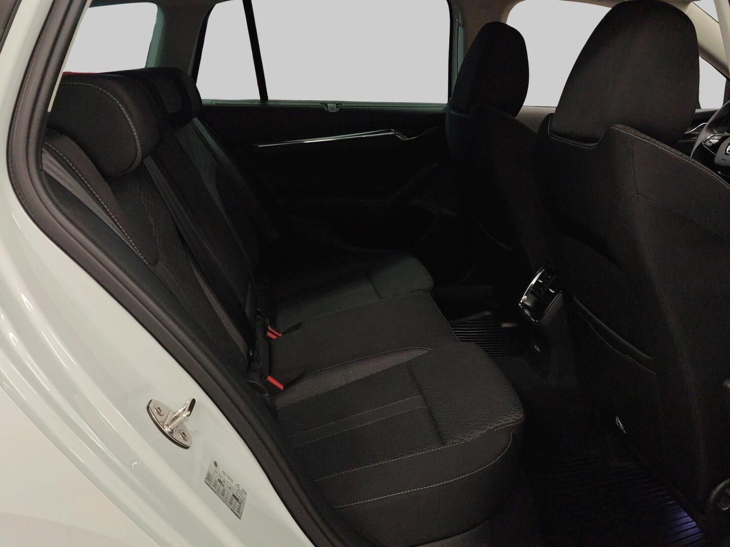 SKODA OCTAVIA 2024