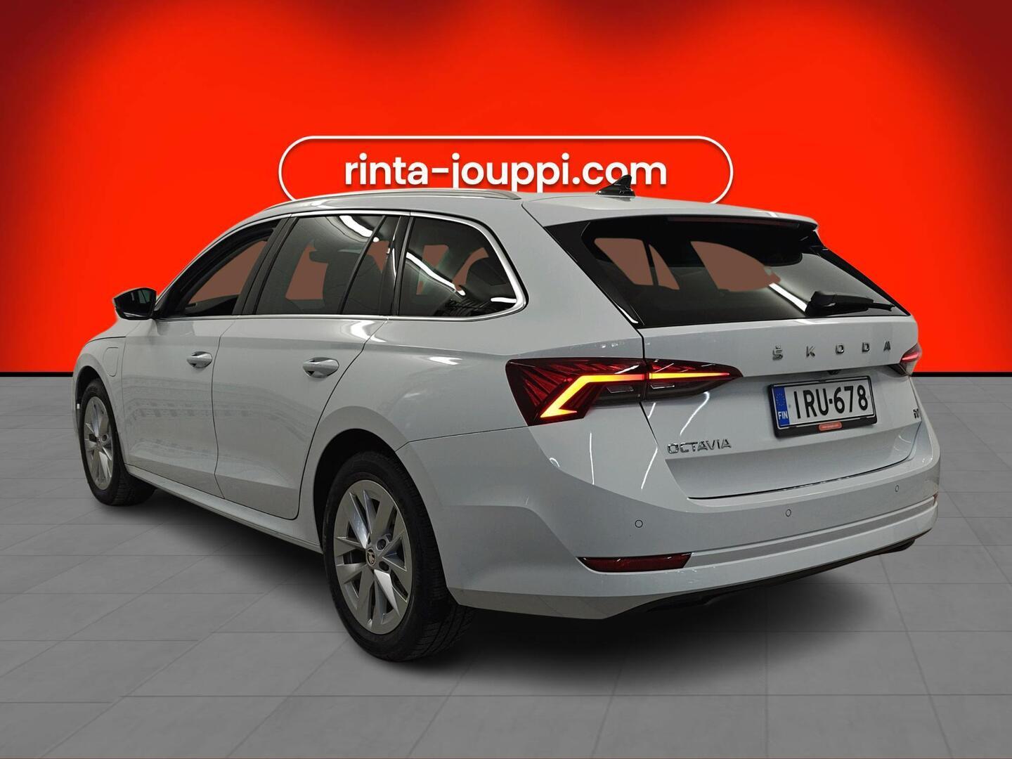 SKODA OCTAVIA 2024