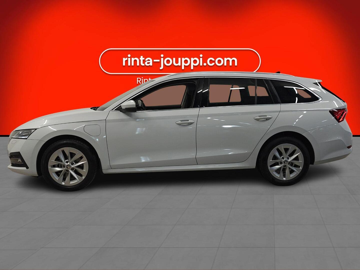 SKODA OCTAVIA 2024