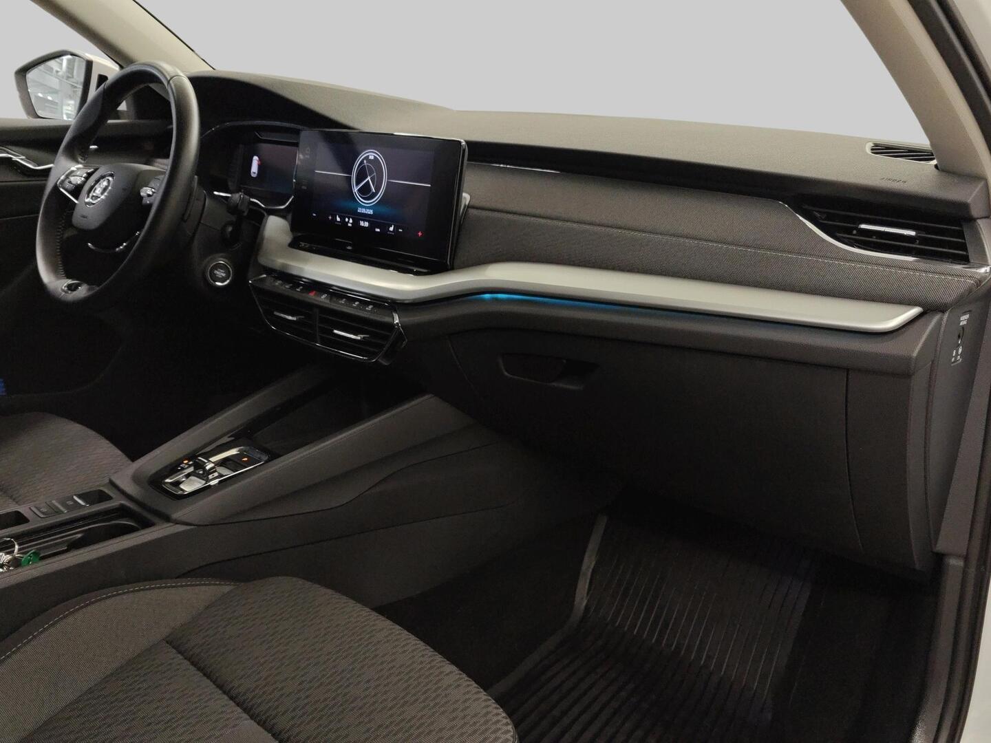 SKODA OCTAVIA 2024