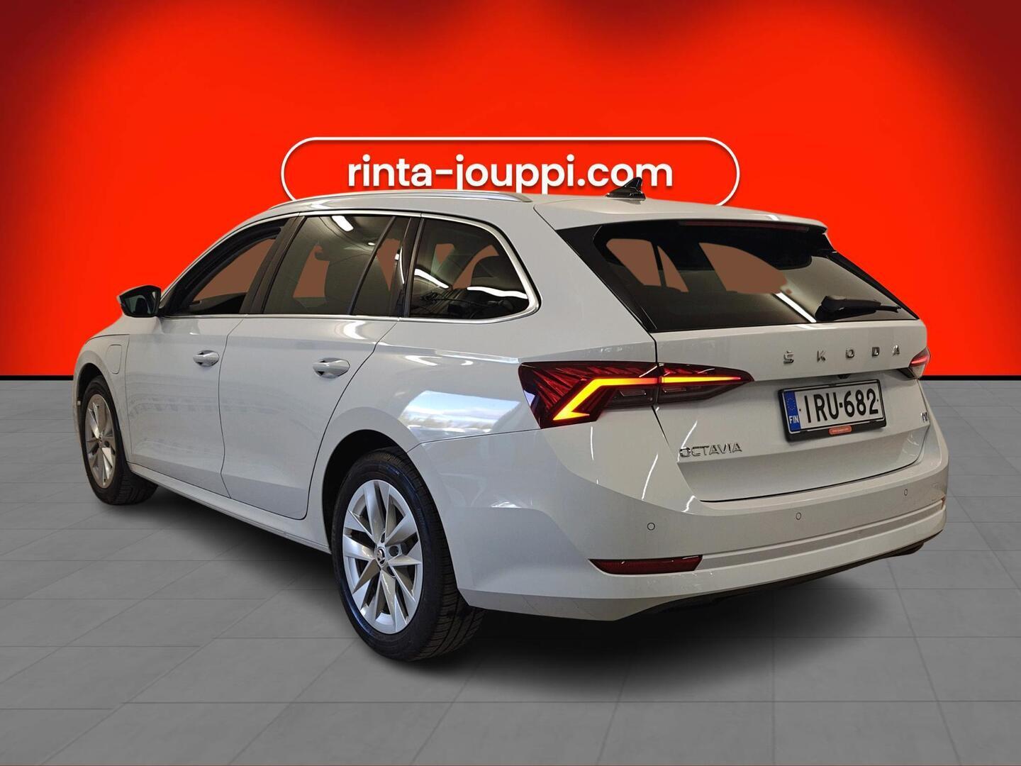 SKODA OCTAVIA 2024